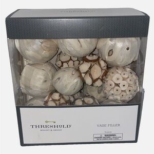 NWT Threshold Vase Filler Balls 15 Pieces Natural Wood New Home Decor